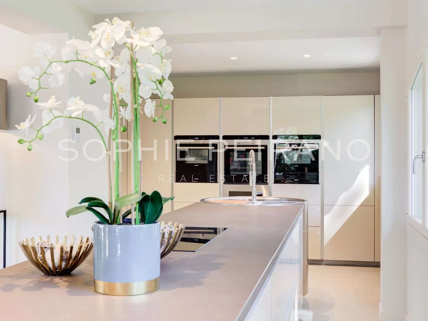 Villa 7 pièces 430 m²
