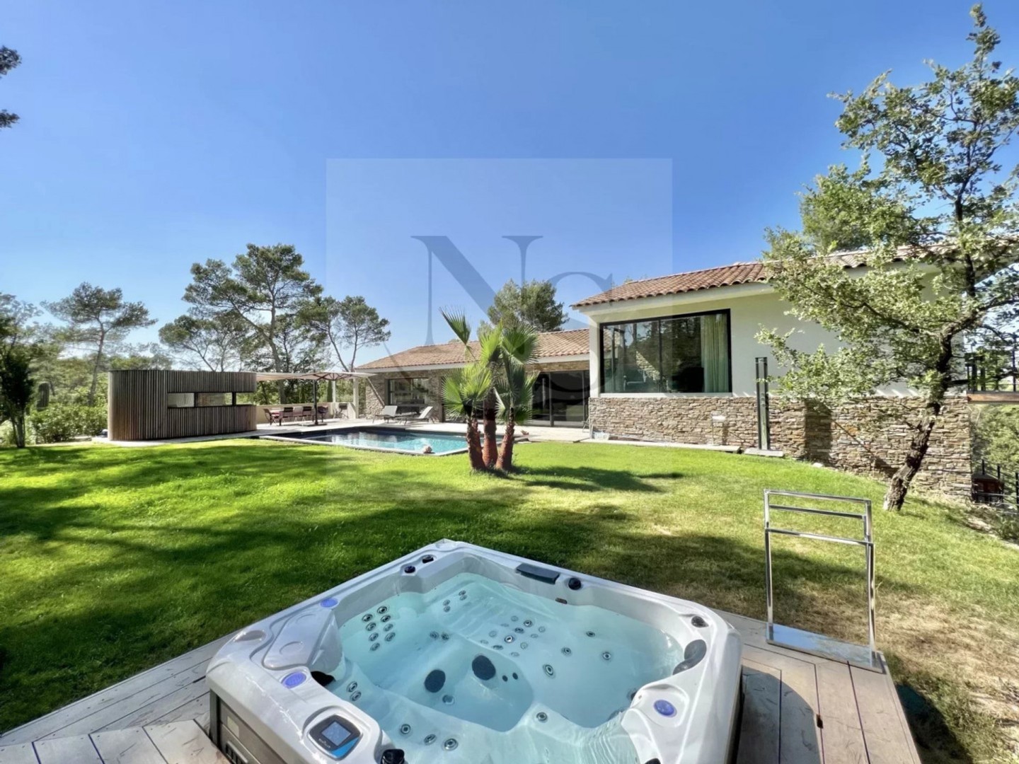 AIX-EN-PROVENCE / VILLA D'ARCHITECTE ATYPIQUE