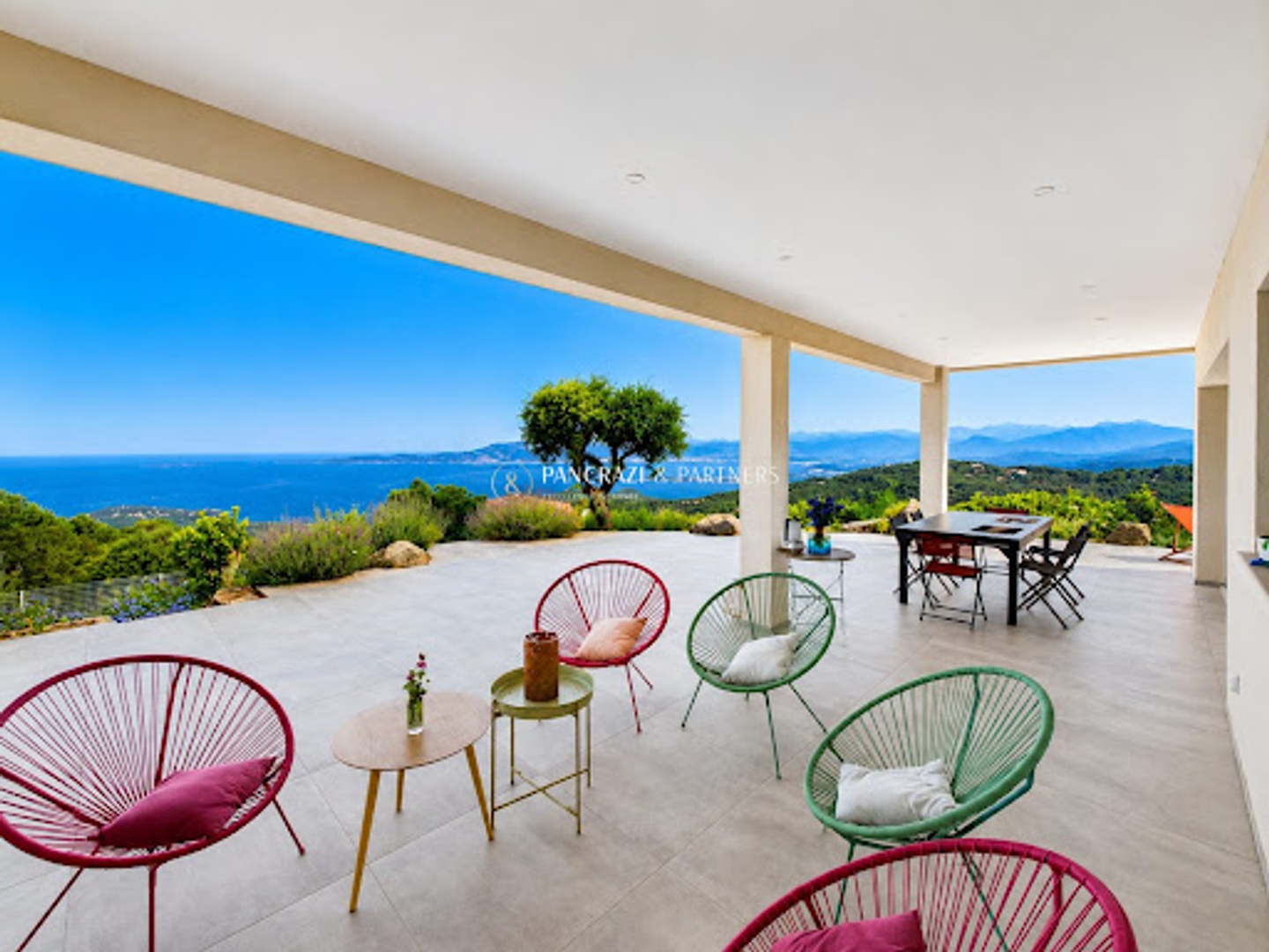 Maison à vendre - 5 pièces - 236m2 - Coti-Chiavari (20138)