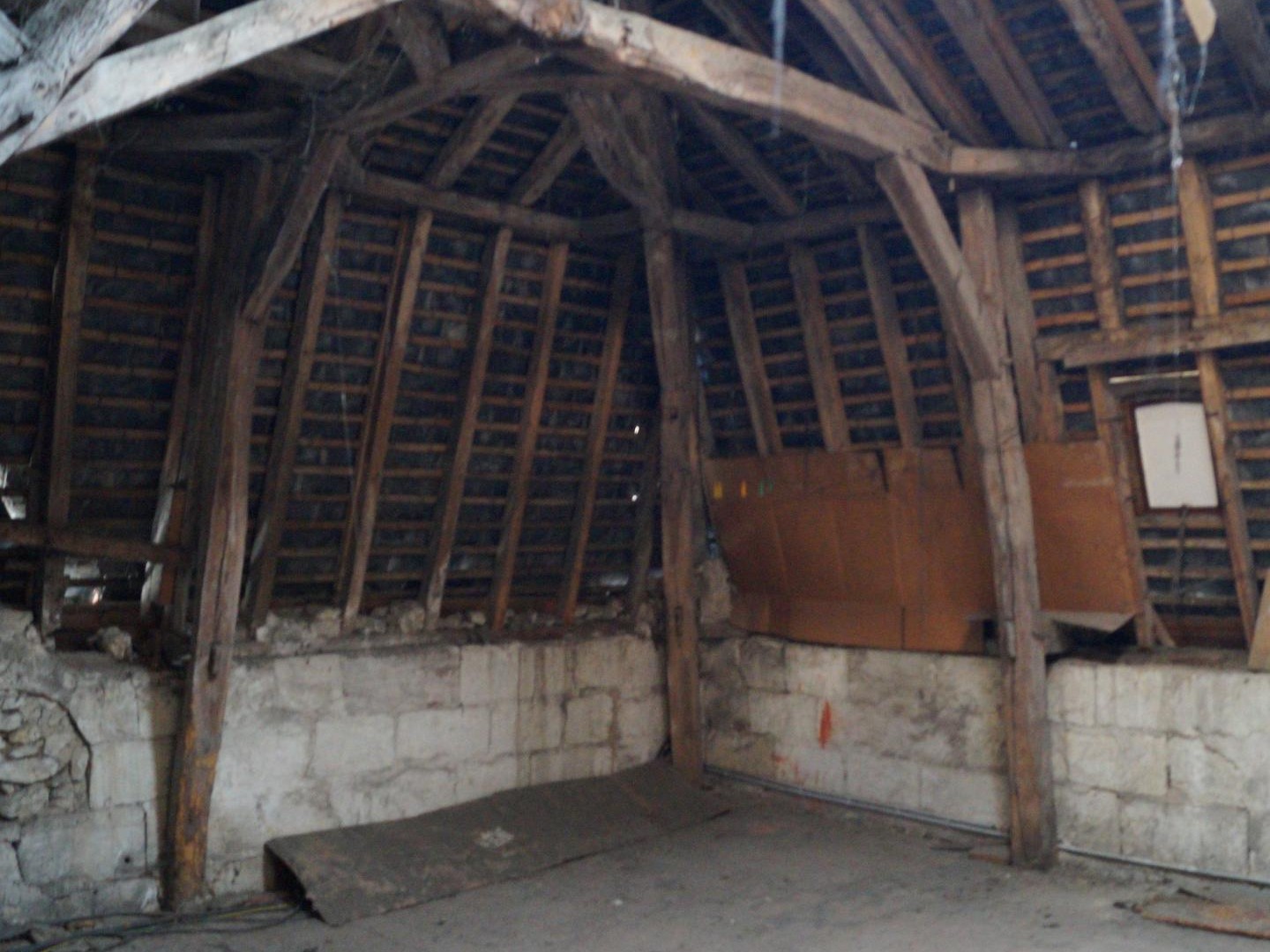Magasin à vendre - 4 pièces - 82m2 - Dangé-Saint-Romain (86220)