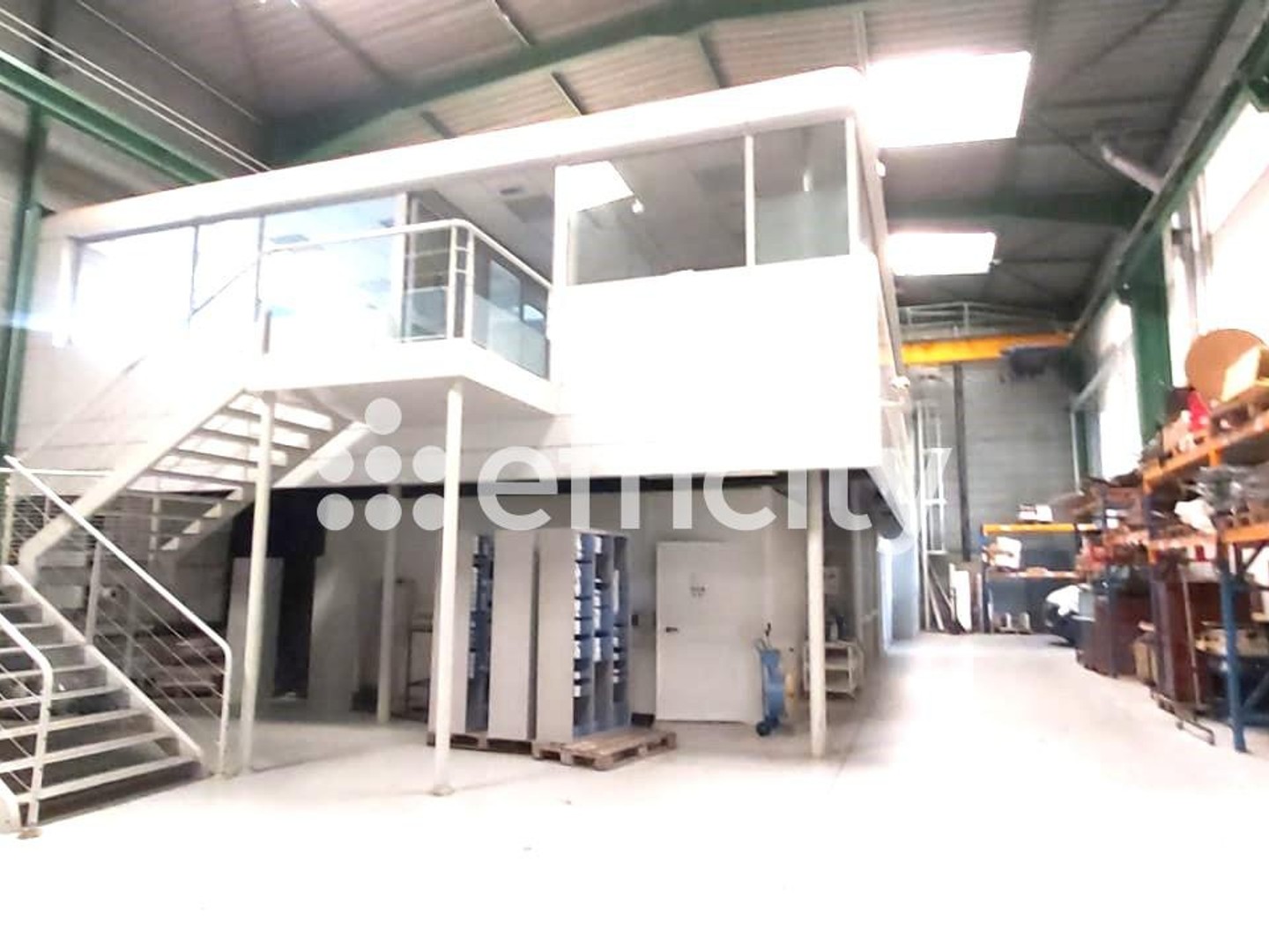 Locaux à vendre - 10 pièces - 2180m2 - Montigny-Le-Breto... (78180)