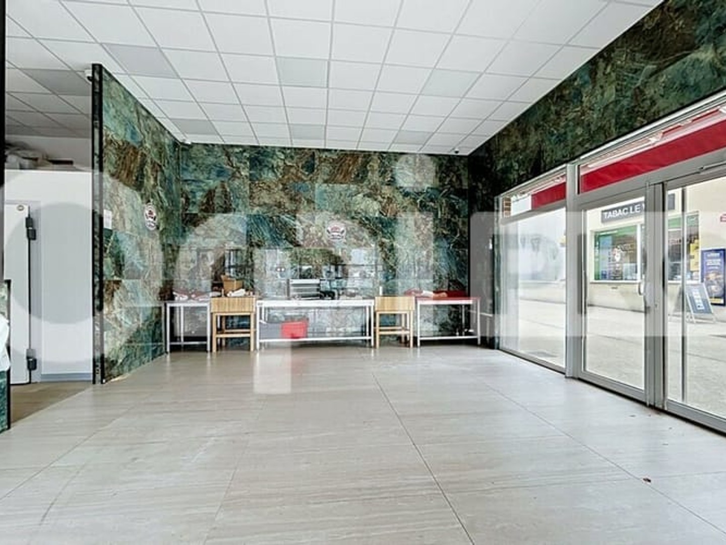 Magasin à vendre - 67m2 - Creil (60100)