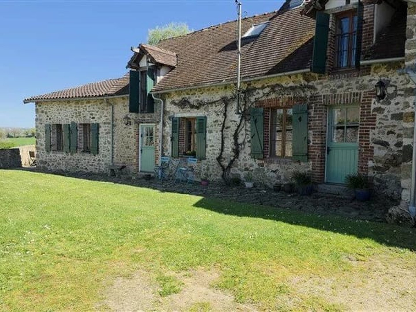 Maison à vendre - 13 pièces - Magnac-Laval (87190)