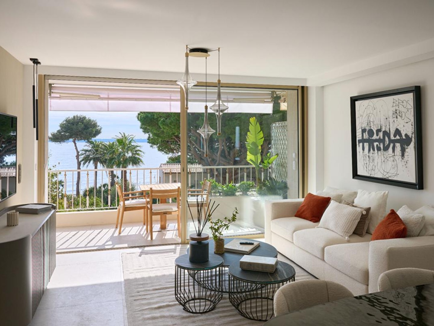 Palm Beach Pied-dans-l'eau : Appartement d'Élégance avec Vue Mer Panoramique