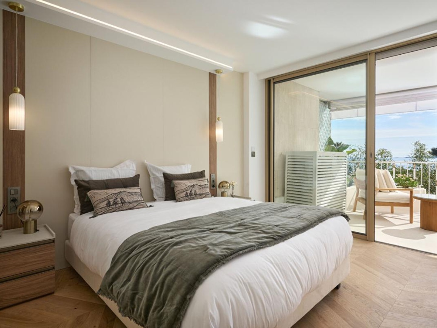 Appartement à vendre - 4 pièces - 101m2 - Cannes (06400)