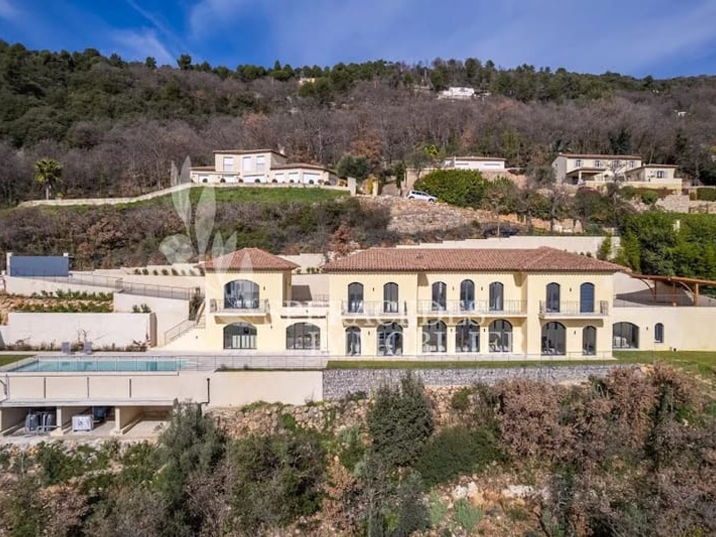 Maison à vendre - 8 pièces - 395m2 - Spéracèdes (06530)