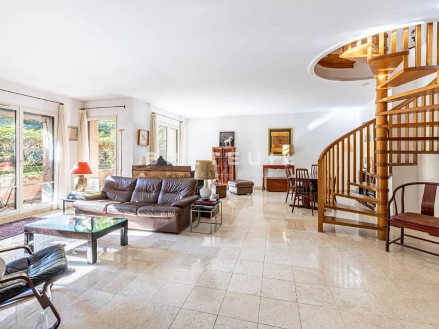 Appartement à vendre - 4 pièces - 145m2 - Paris 6e (75006)