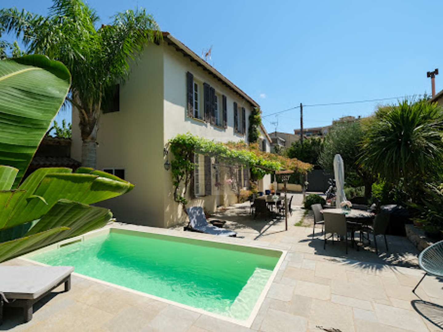 Maison à vendre - 7 pièces - 156m2 - Saint-Laurent-Du-Var (06700)