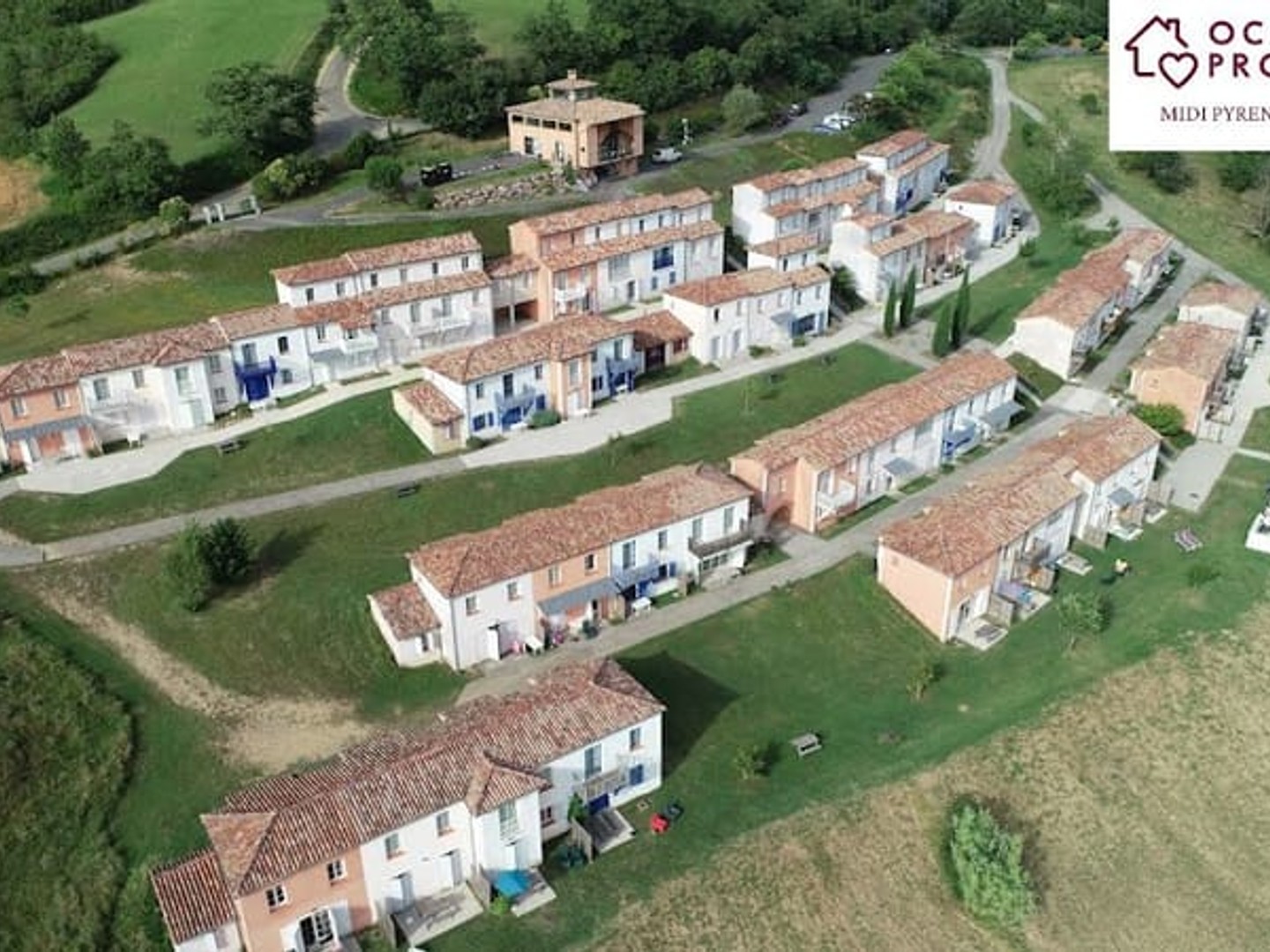 Immeuble 3600 m²