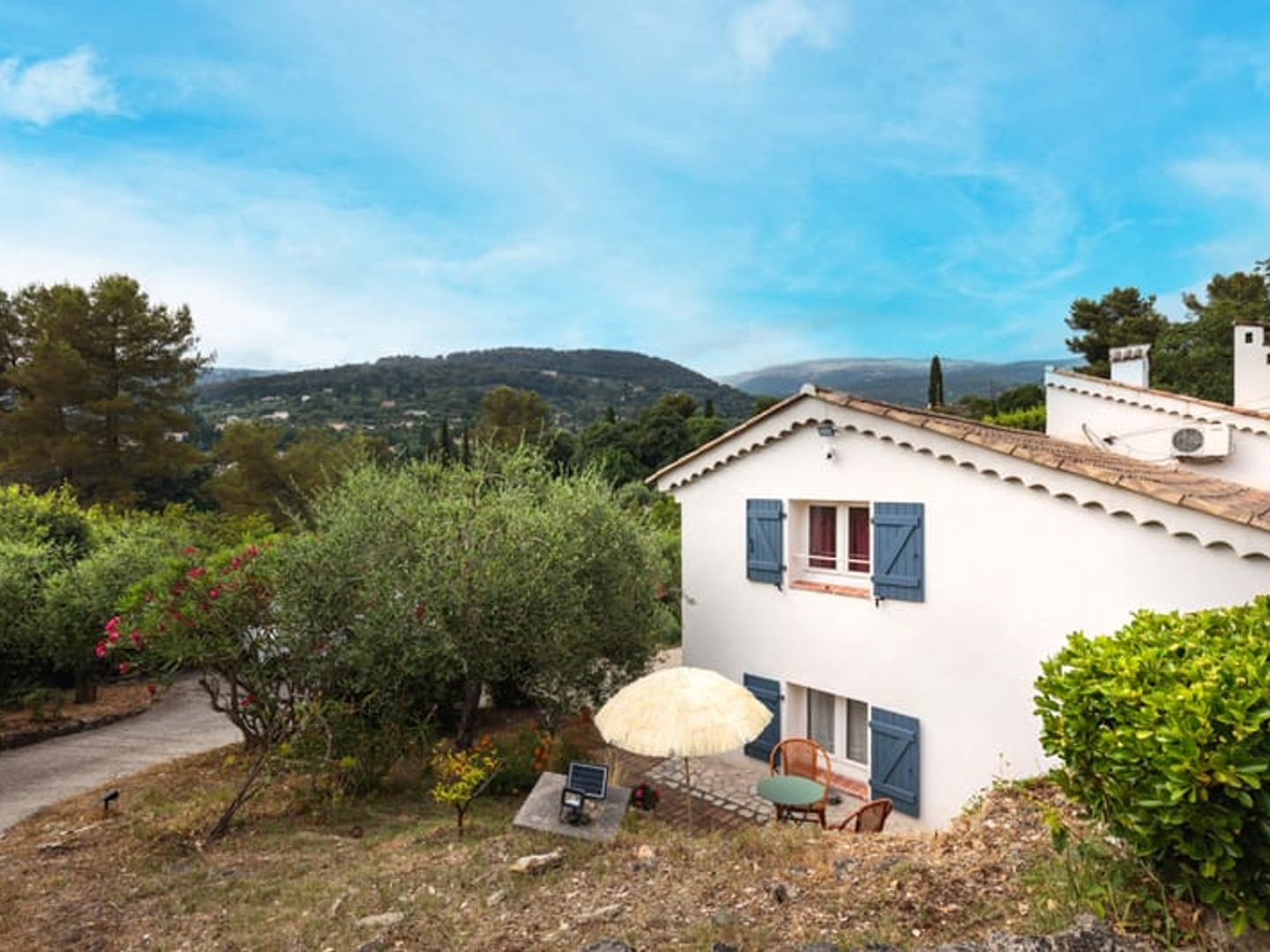 Maison à vendre - 6 pièces - 155m2 - La Condamine-Chât... (04530)