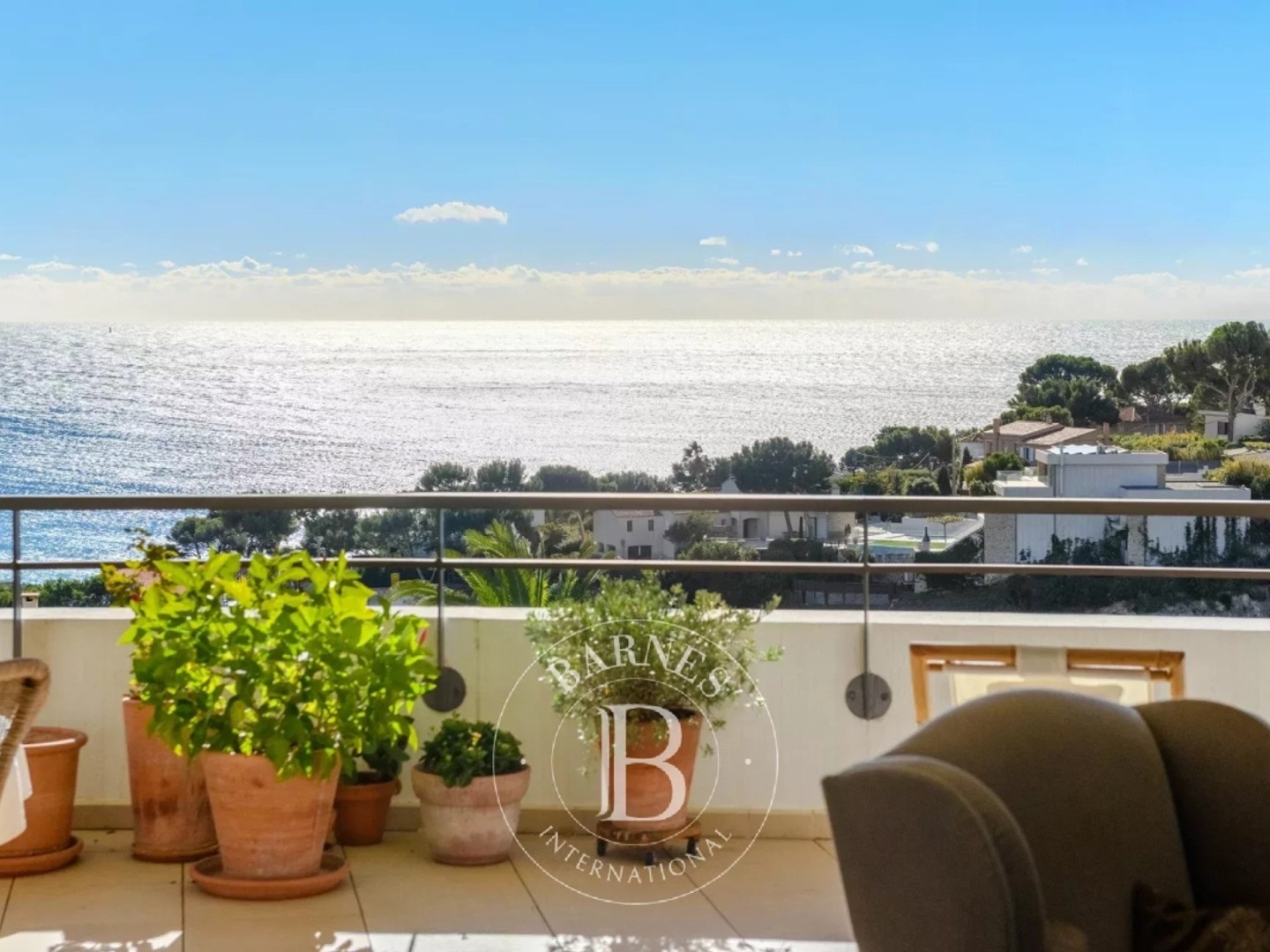 VENTE - CASSIS - BEL APPARTEMENT 112M2 - JOLIE VUE MER - RÉSIDENCE PRISÉE PROCHE BESTOUAN