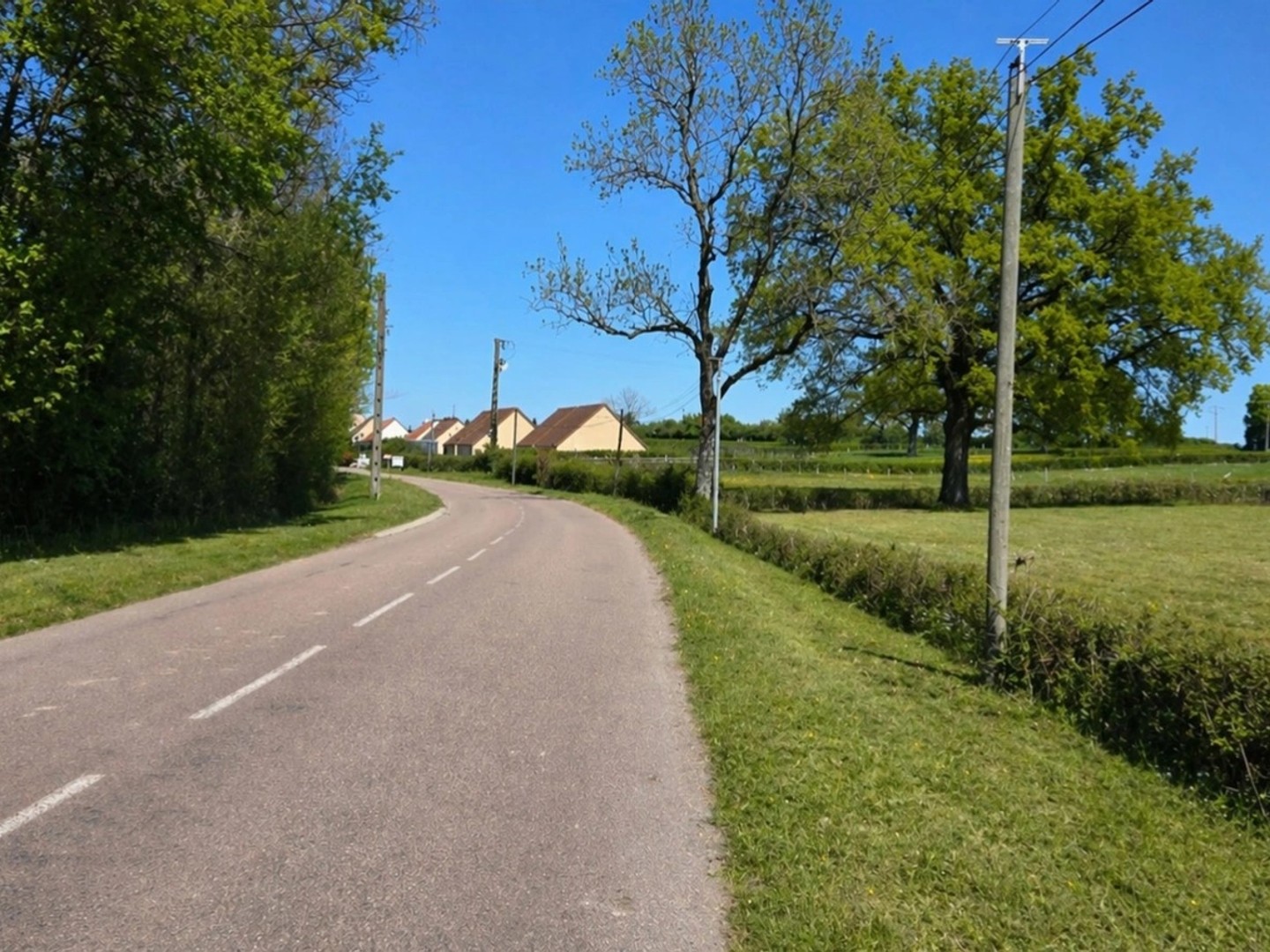 Terrain à vendre - 3600m2 - Saint-Émiland (71490)
