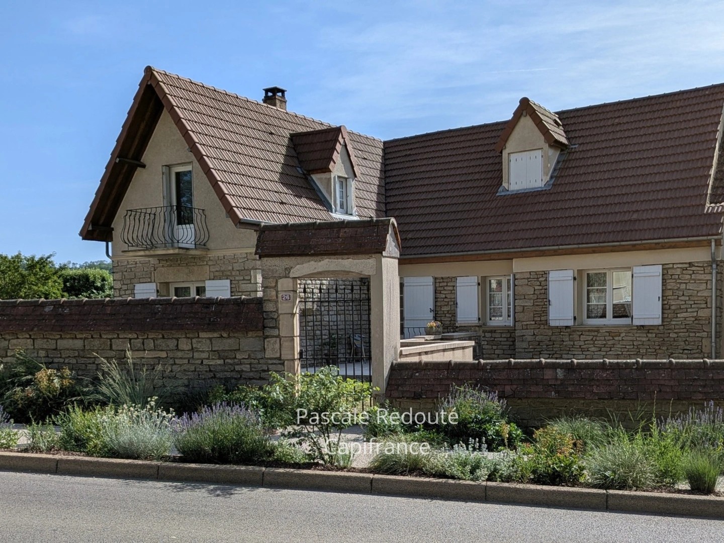 Maison à vendre - 7 pièces - 147m2 - Pouilly-En-Auxois (21320)
