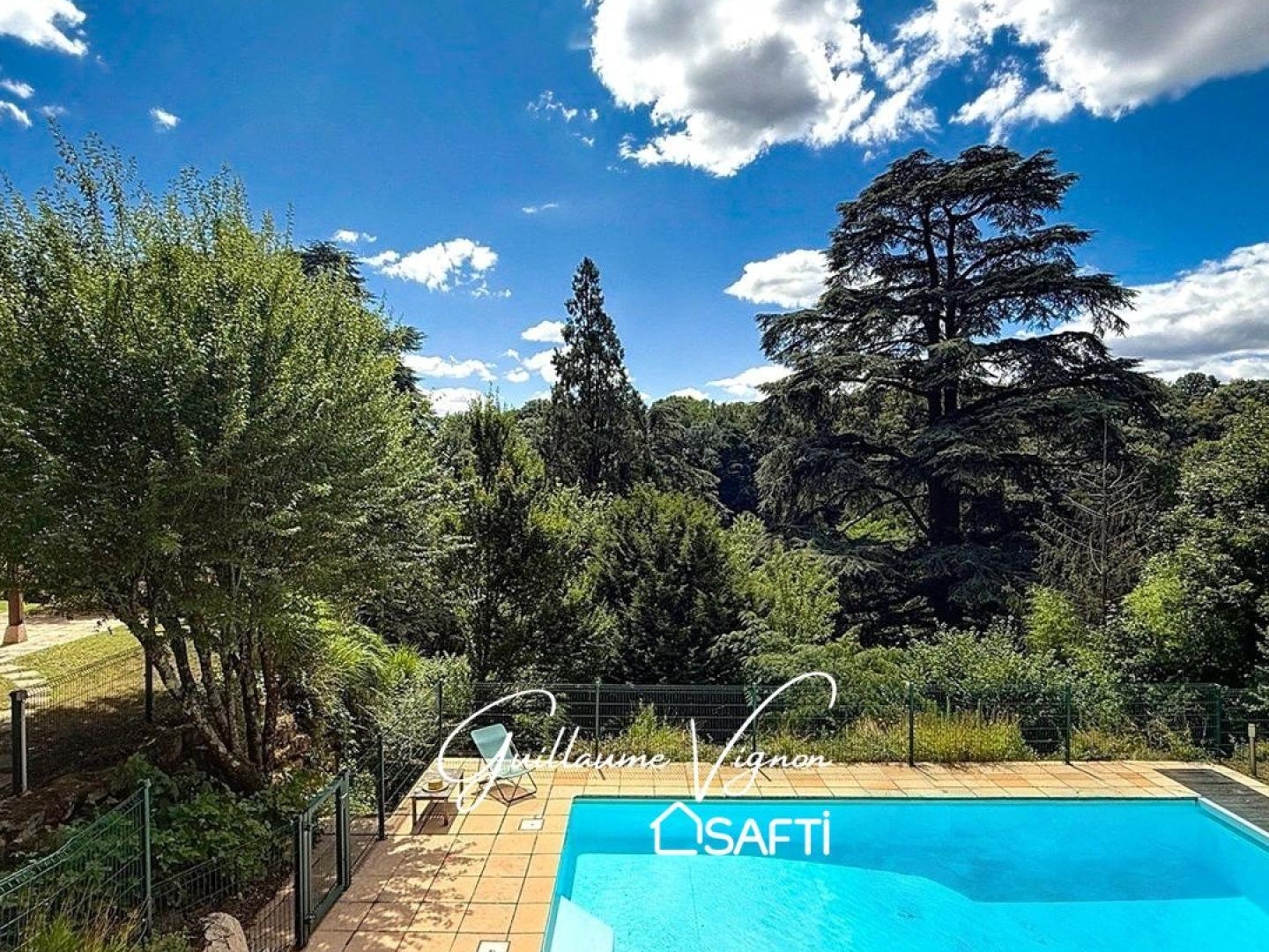 Belle maison avec jardin luxuriant de 3425m2
