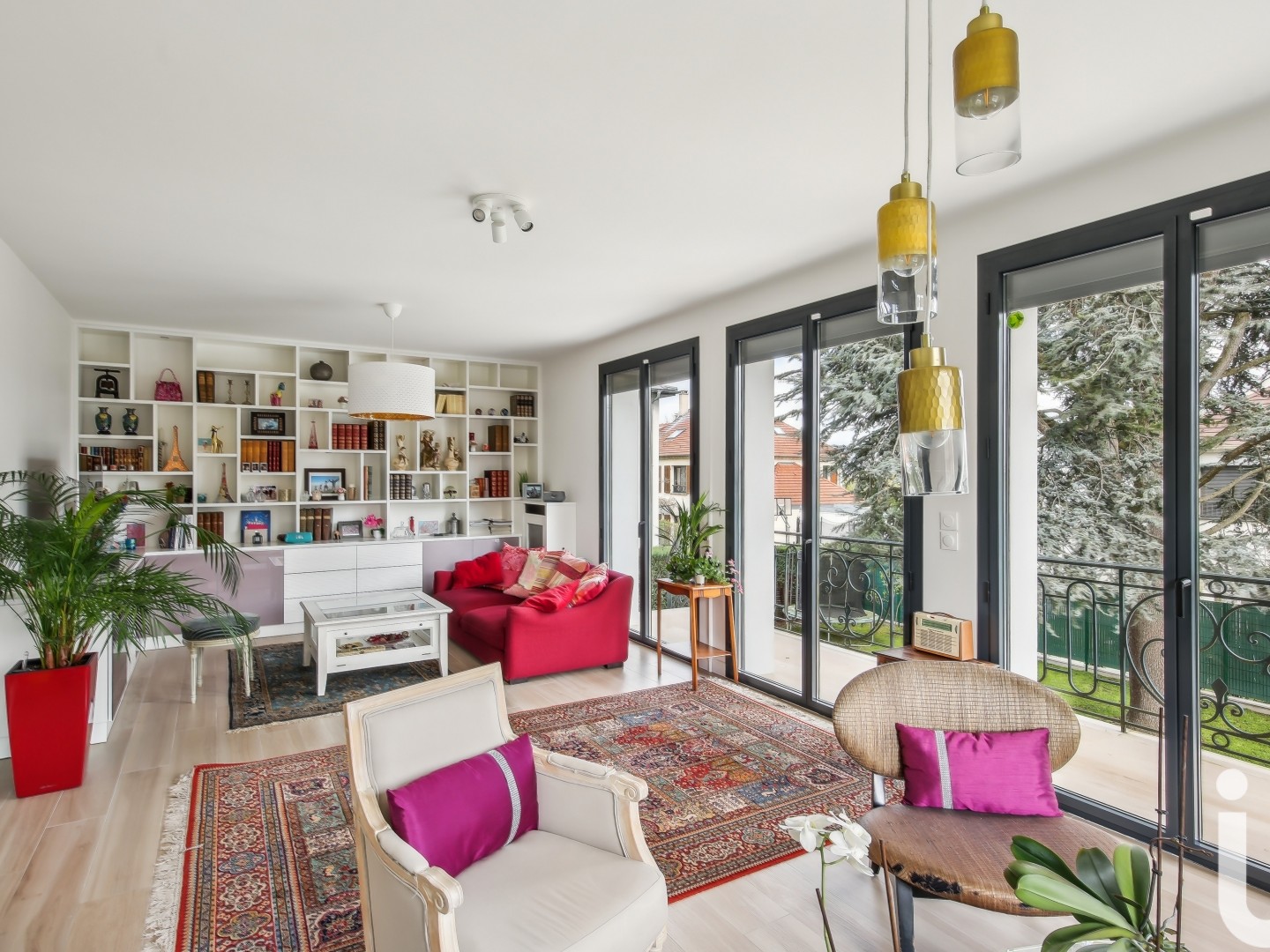 Maison 8 pièces 255 m²