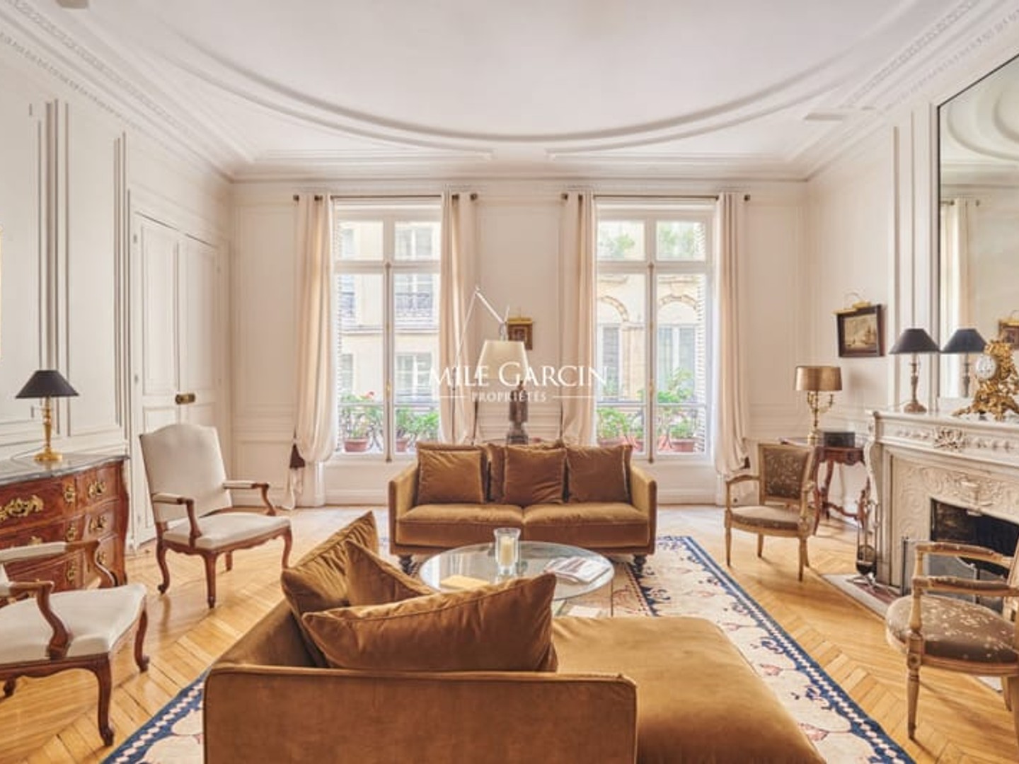 A vendre - Profession libérale - Faubourg Saint-Honoré - Appartement - Familial d'exception - Paris 75008 - Place Beauvau -