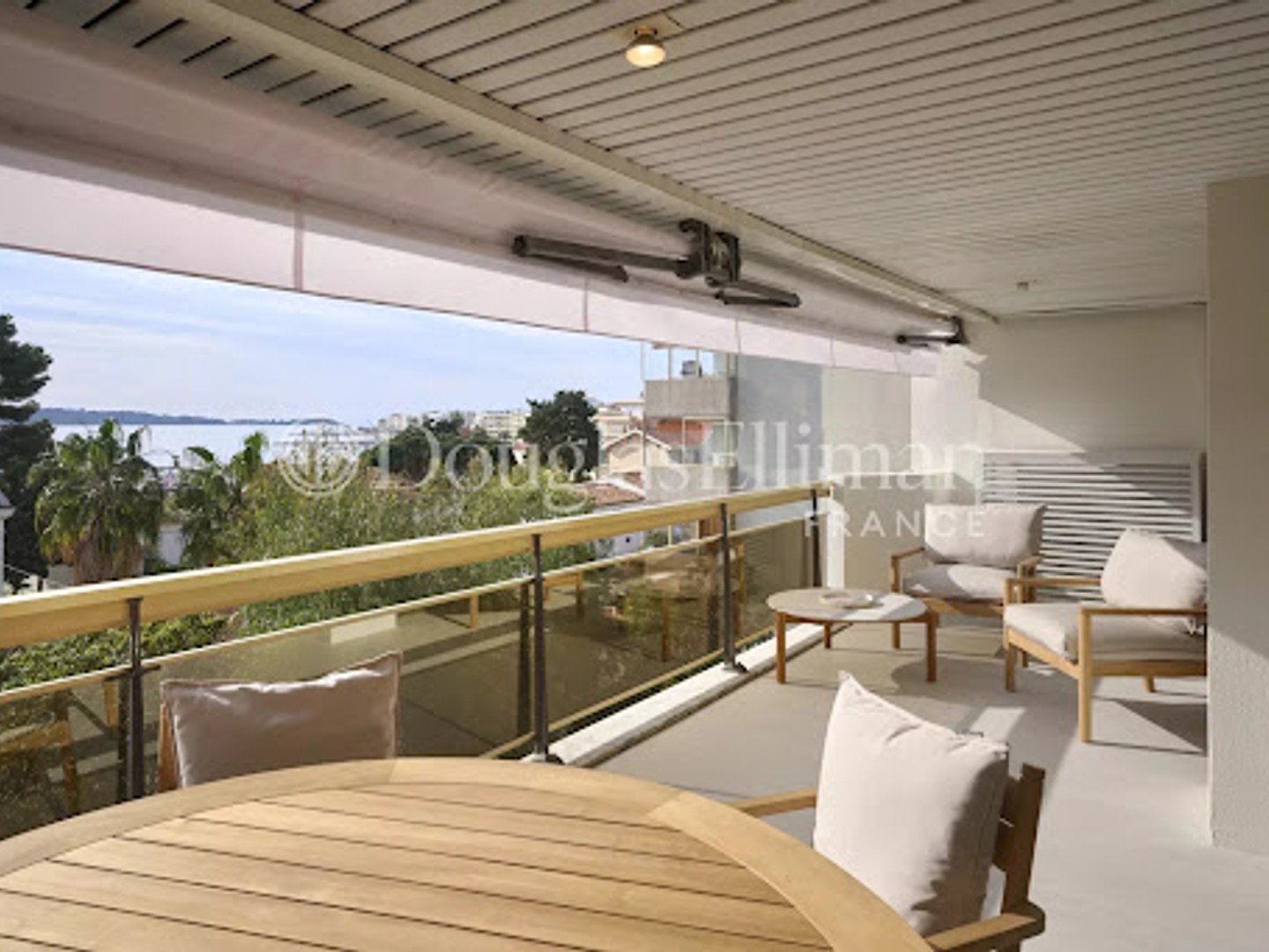 Appartement à vendre - 4 pièces - 98m2 - Cannes (06400)