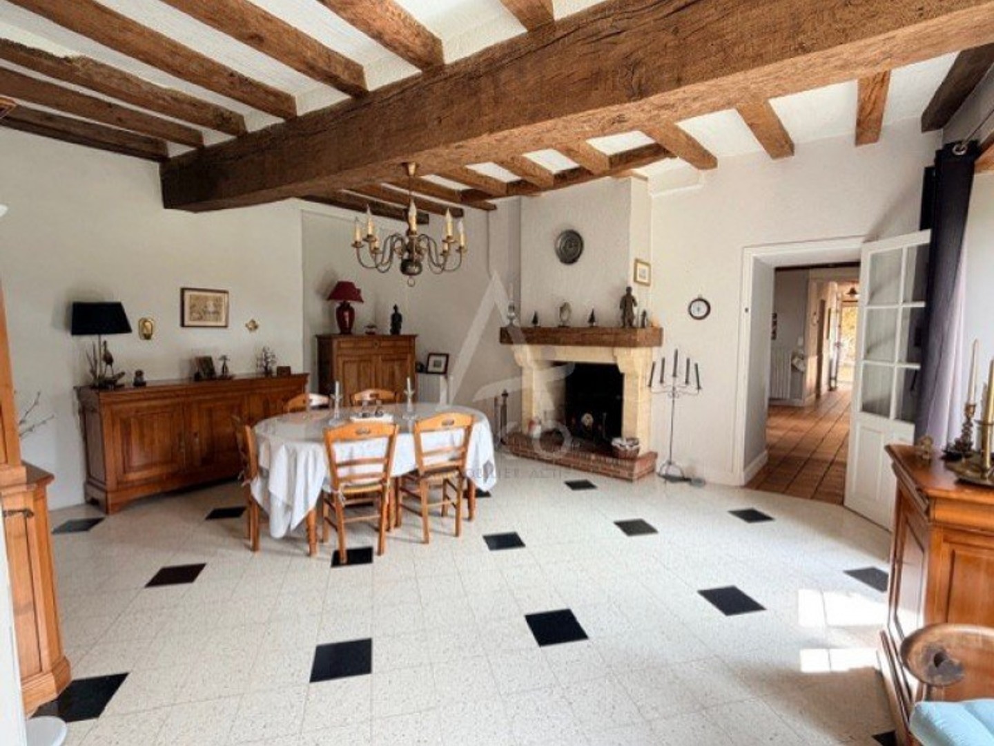 Maison à vendre - 8 pièces - 249m2 - Le Lion-D'angers (49220)