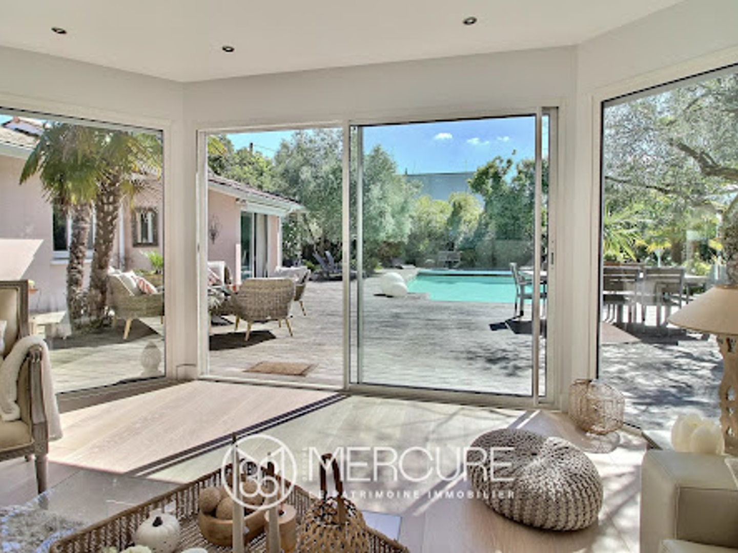 Maison 8 pièces 271 m²
