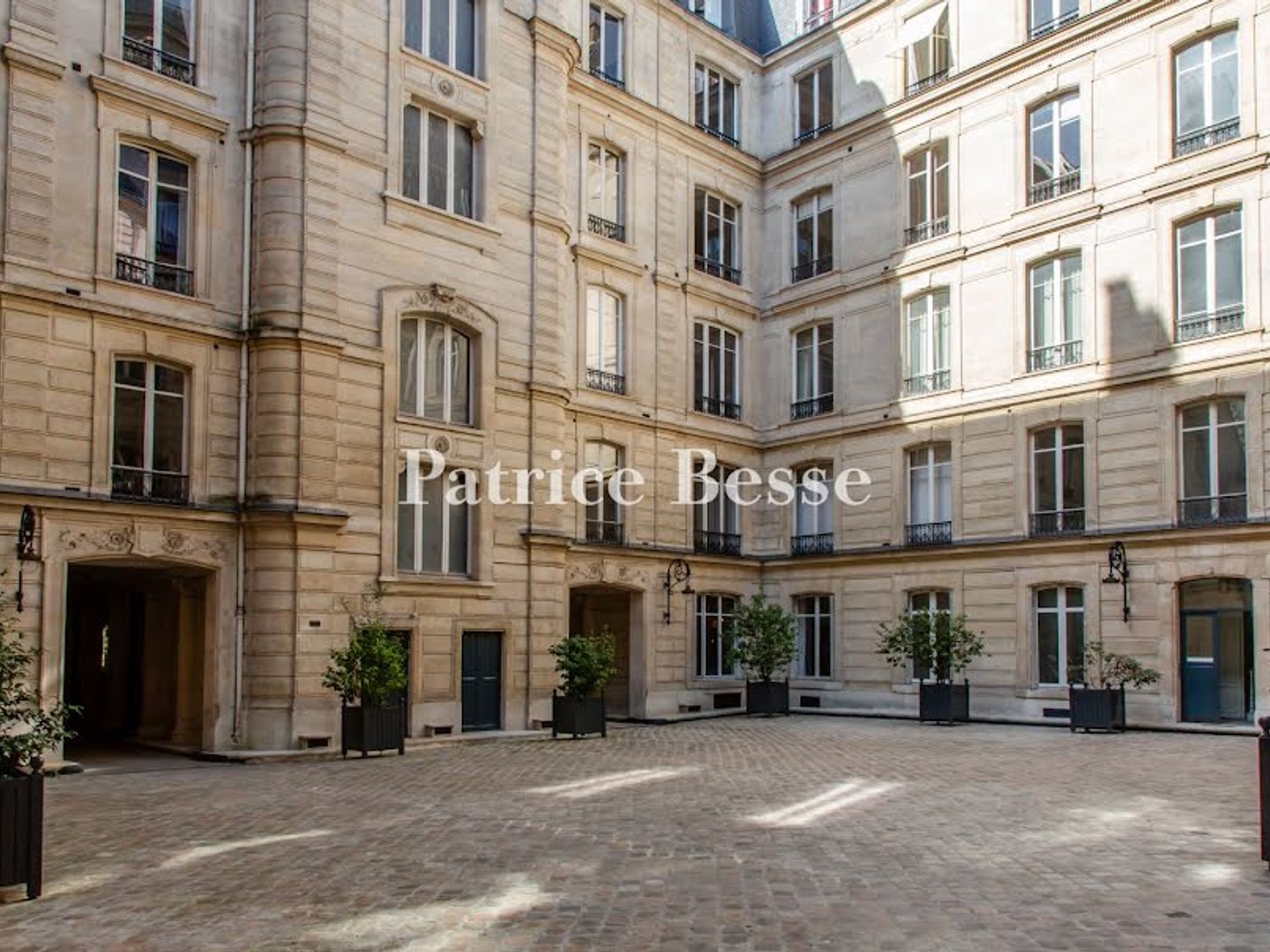 Immeuble 9 pièces 227 m²