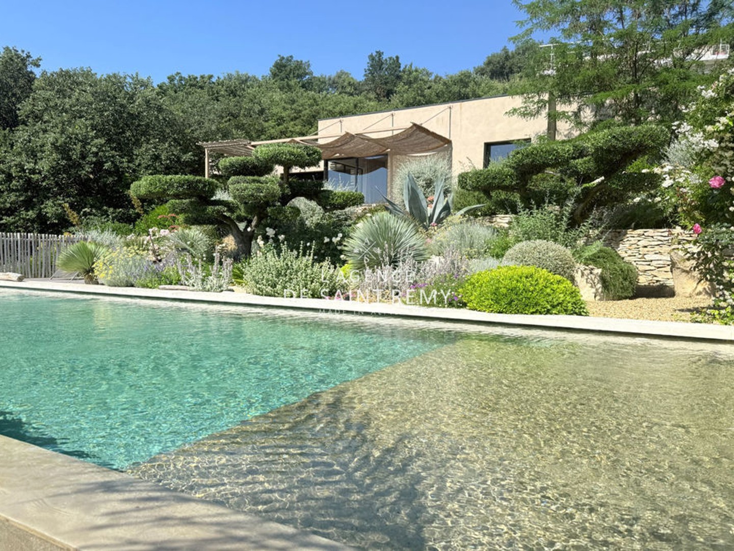 Propriété contemporaine entre ciel et terre ! VUE panoramique