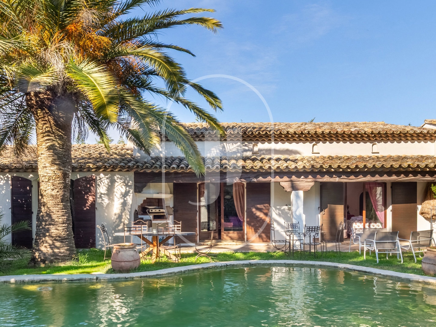 Villa avec jardin paysager et piscine a vendre à Grimaud
