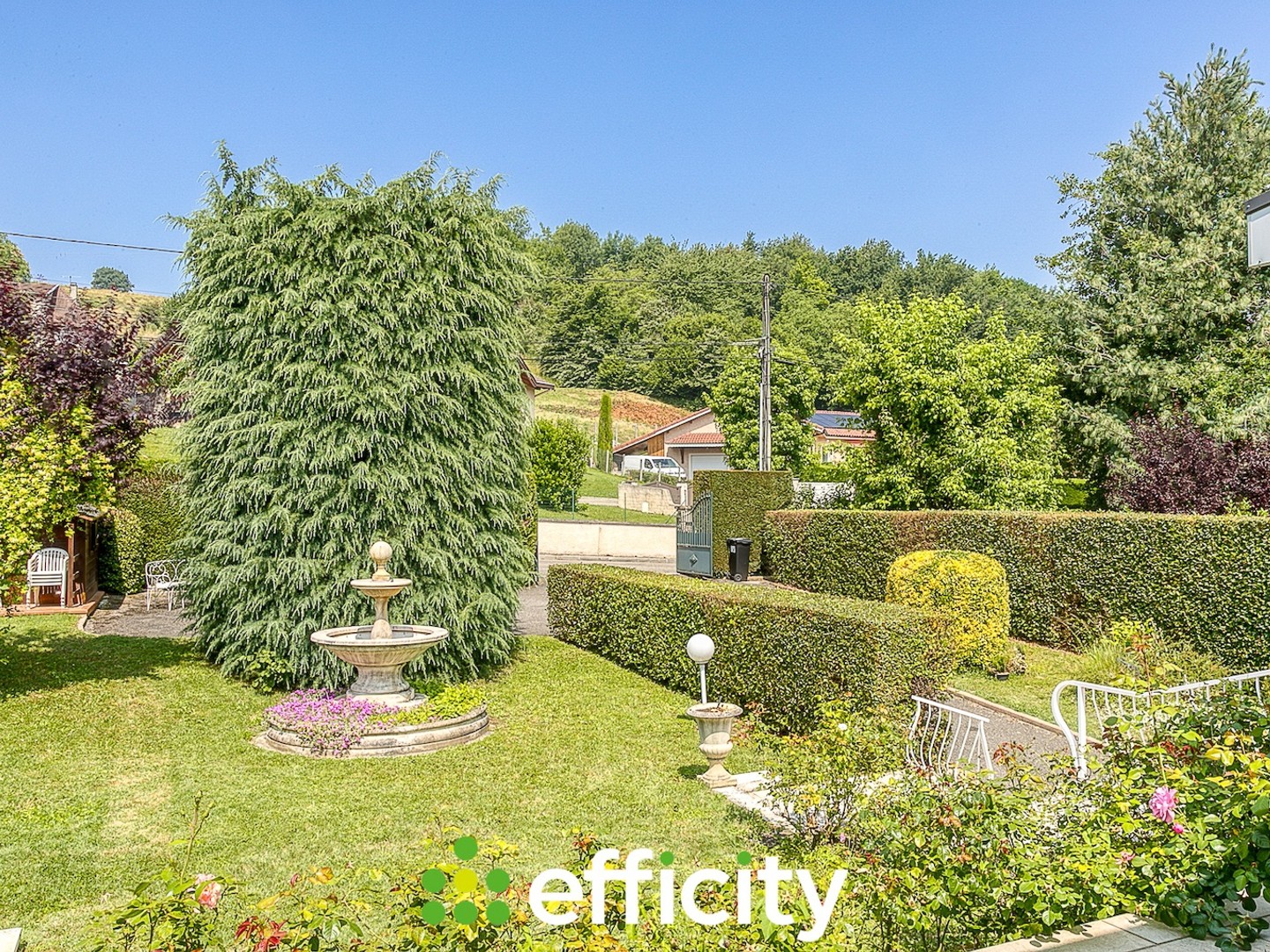 Maison à vendre - 7 pièces - 175m2 - Nivolas-Vermelle (38300)