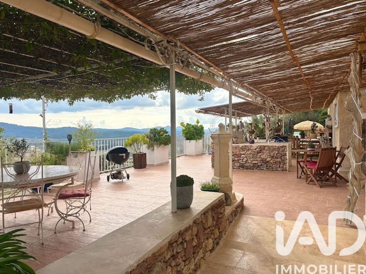 Maison à vendre - 5 pièces - 130m2 - Cuers (83390)