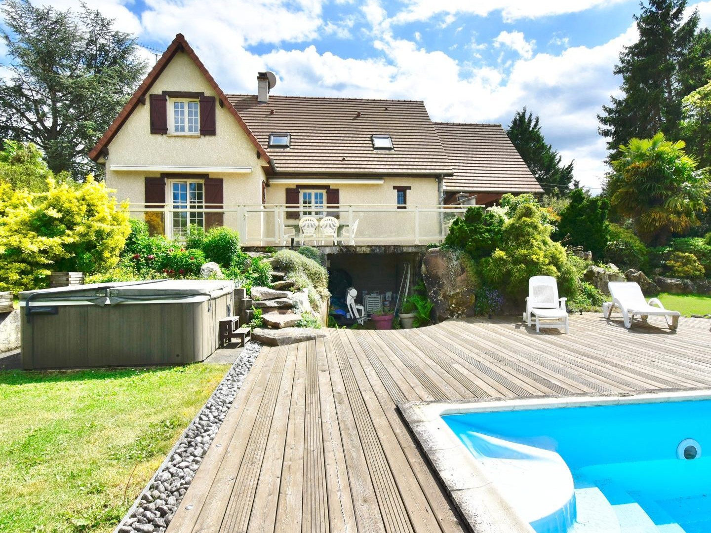 Propriété 4/5 chambres avec piscine proche Houdan