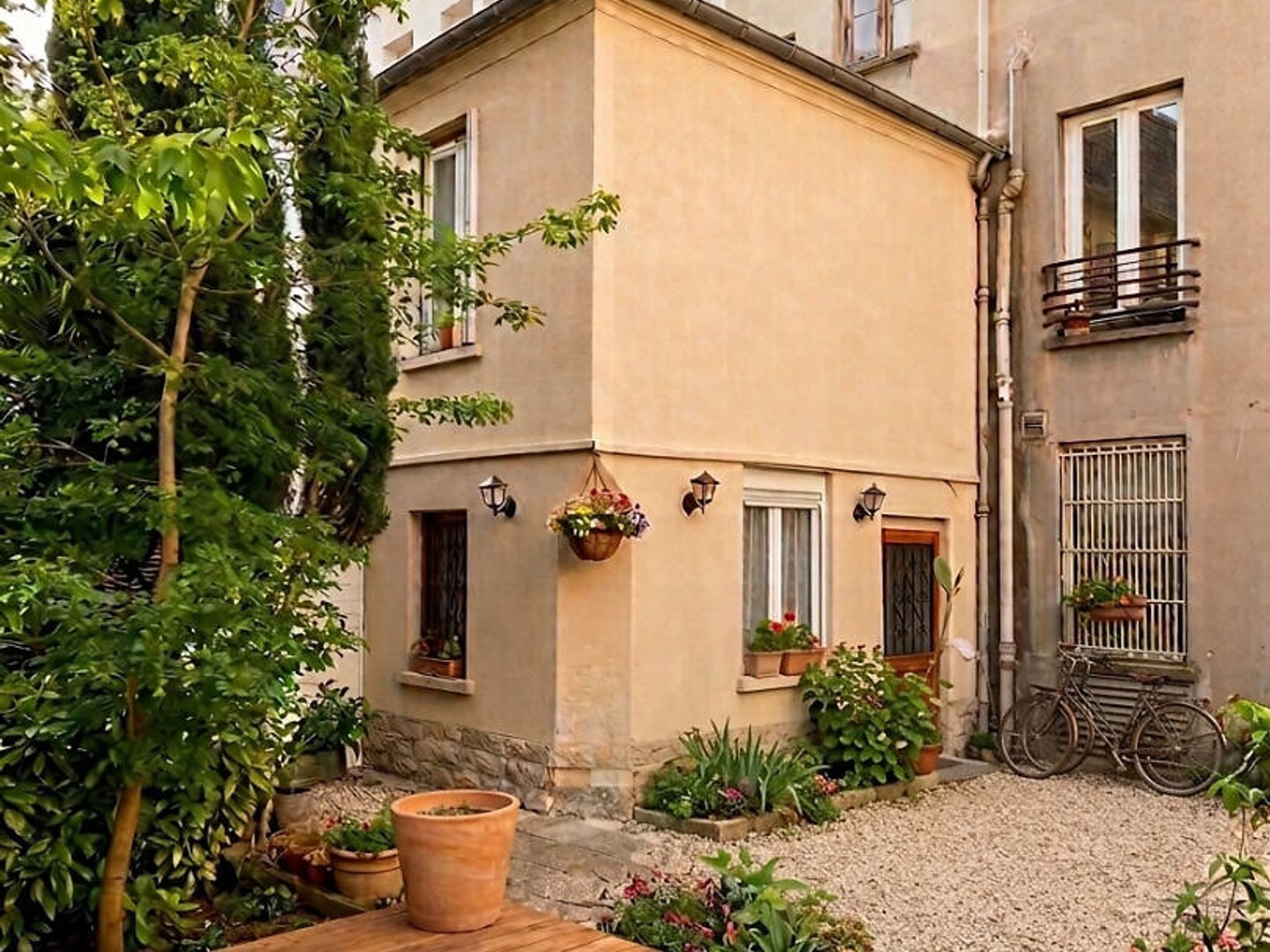 Maison à vendre - 2 pièces - 20m2 - Paris 20e (75020)