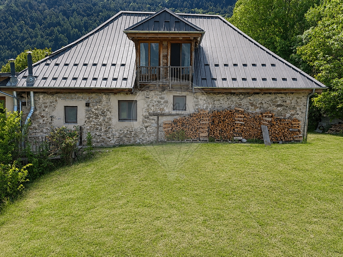 Maison à vendre - 10 pièces - 3477m2 - Châteauroux-Les-A... (05380)