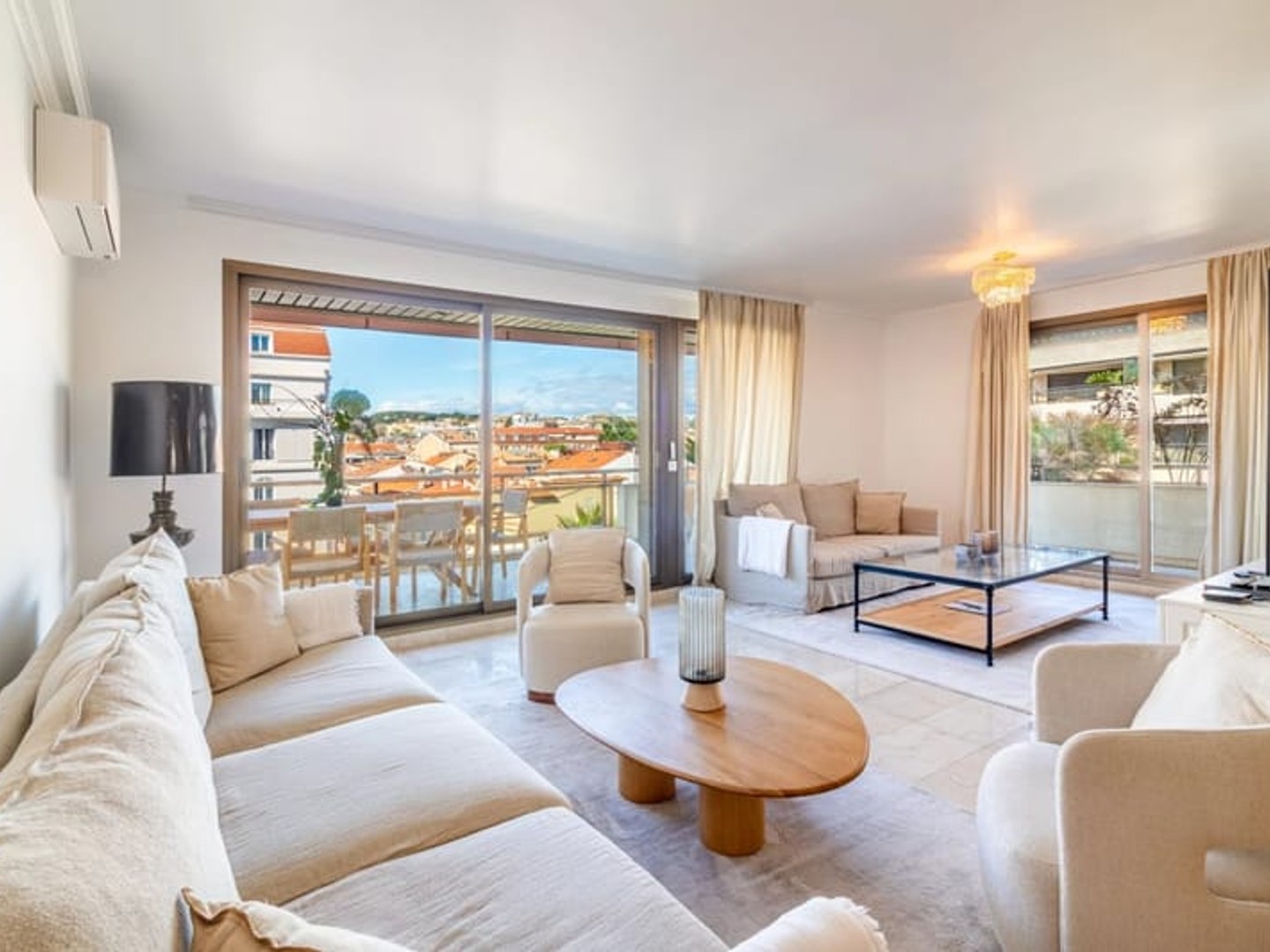 Appartement à vendre - 4 pièces - 210m2 - Cannes (06400)