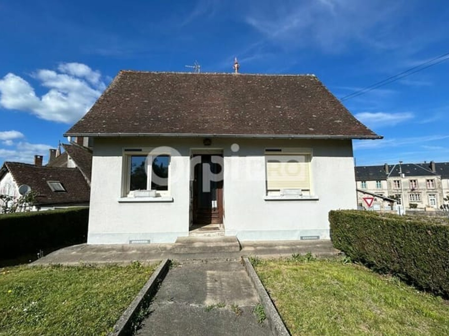 Bureaux à vendre - 357m2 - Magnac-Bourg (87380)