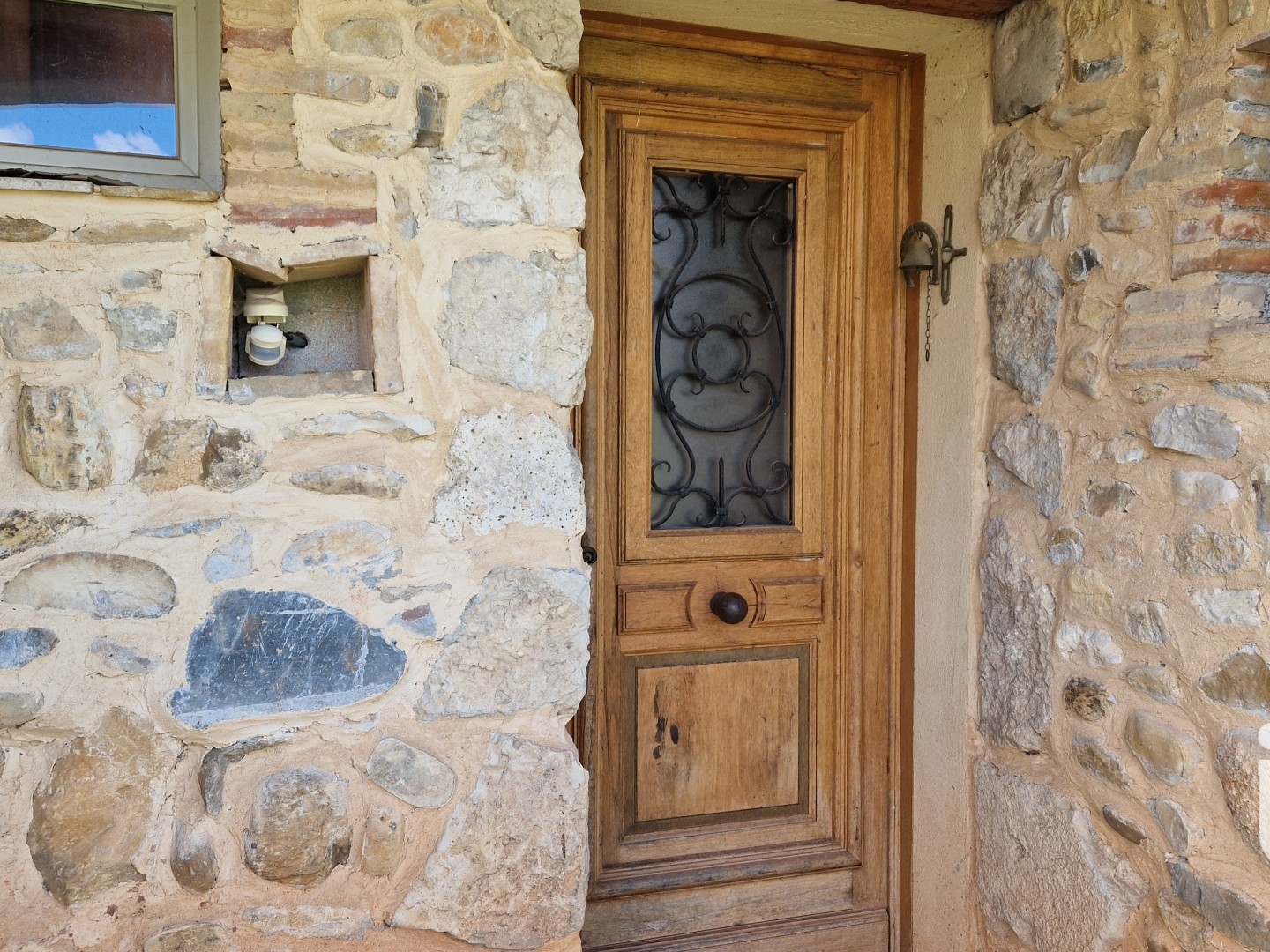 Maison à vendre - 5 pièces - 235m2 - Montagnac-Montpezat (04500)