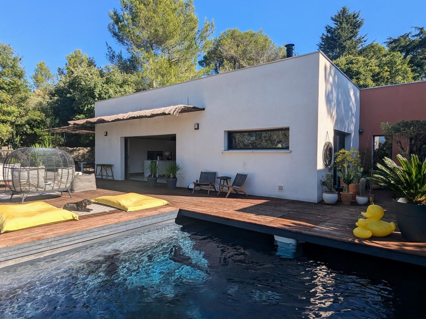 Villa contemporaine de prestige au coeur de Nîmes