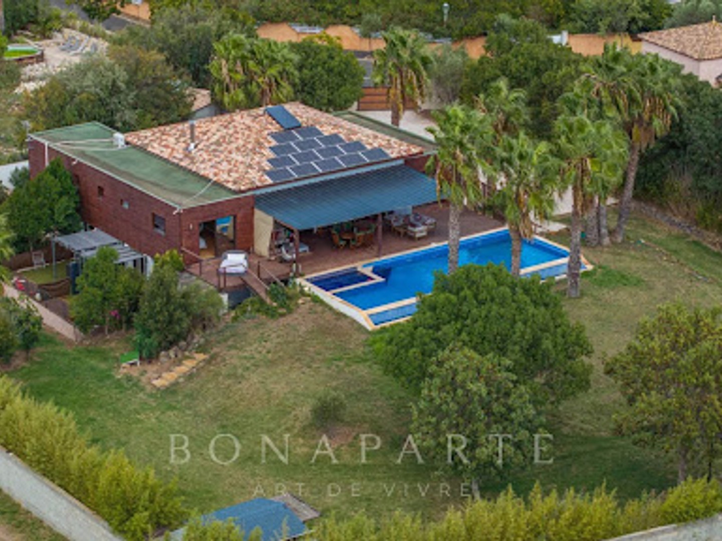 Villa 7 pièces 230 m²
