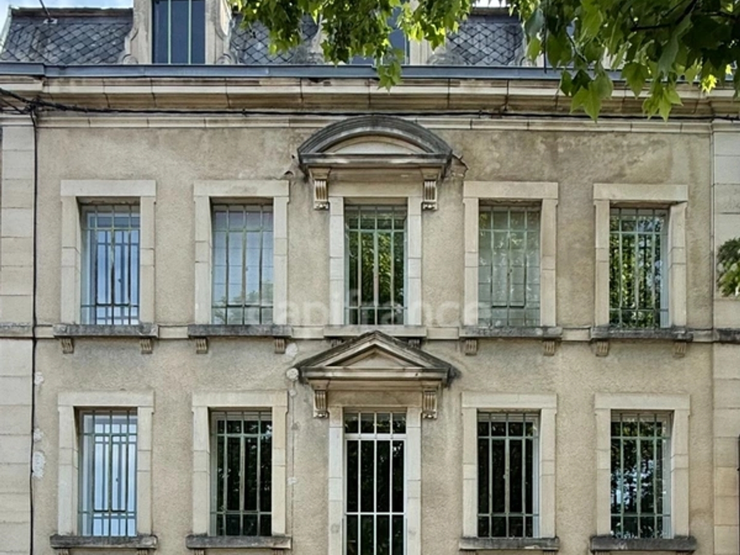 Maison 5 pièces 306 m²