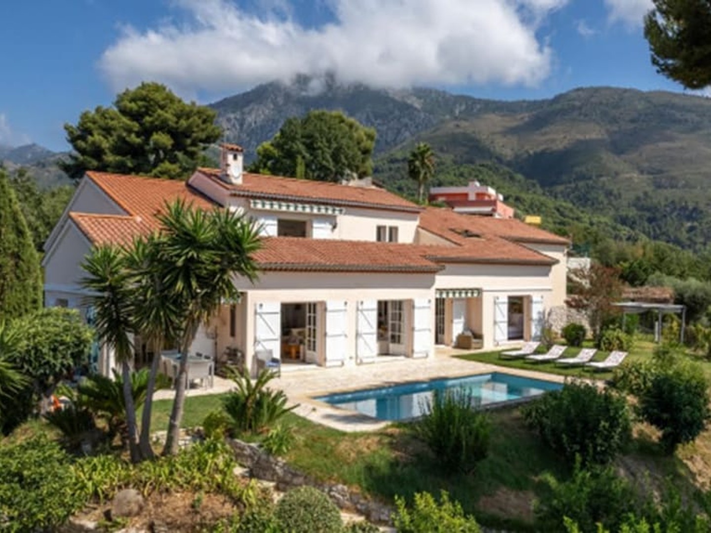 Villa 8 pièces 478 m²