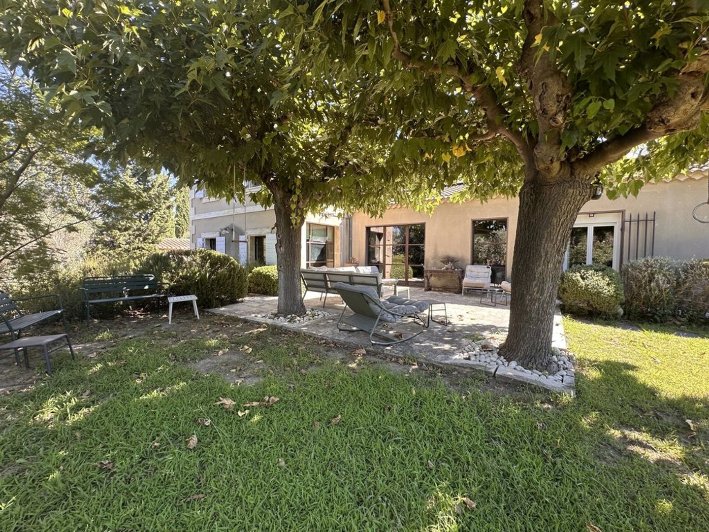 Maison à vendre - 7 pièces - 236m2 - Fontvieille (13990)