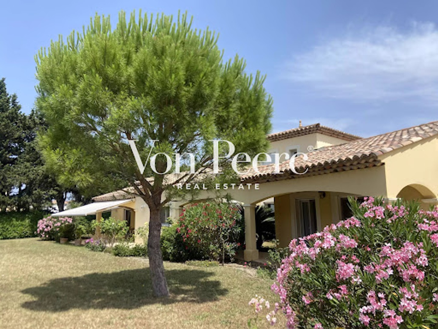 Maison 9 pièces 241 m²