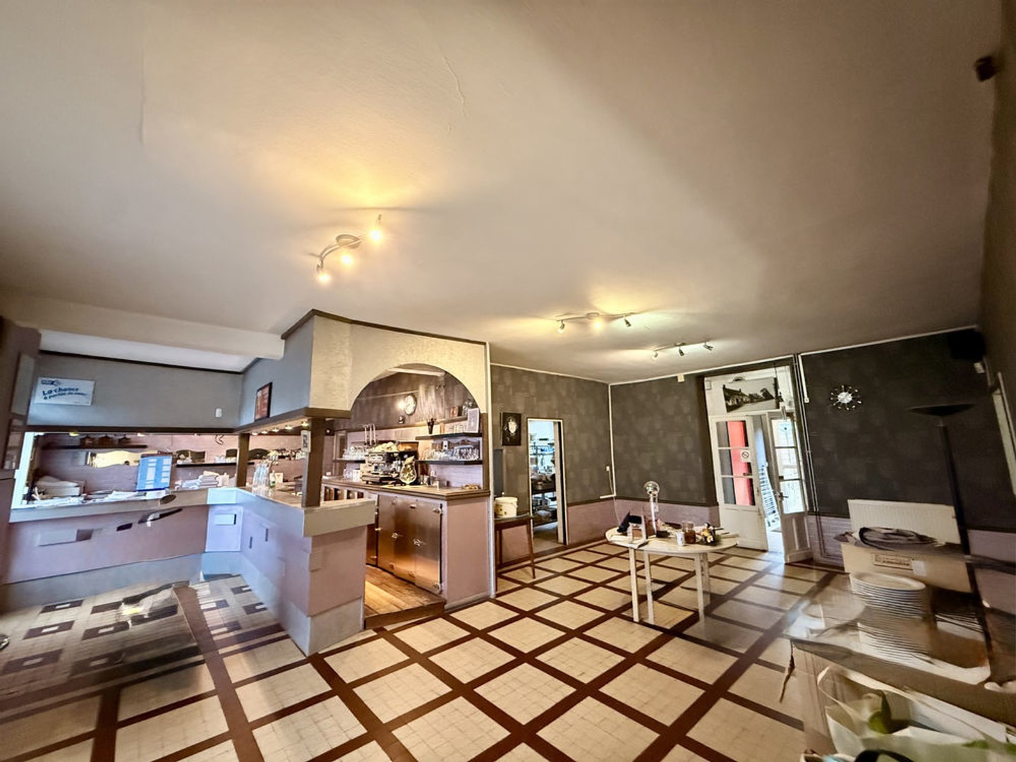 Immeuble à vendre - 887m2 - Châteaudun (28200)