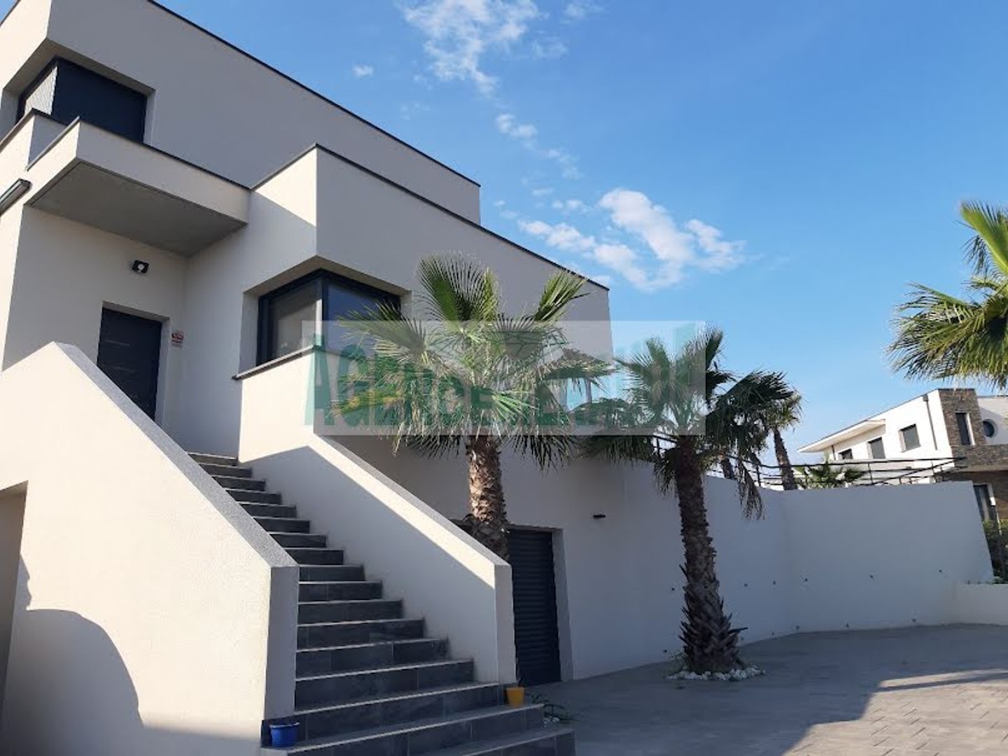 Maison 6 pièces 227 m²