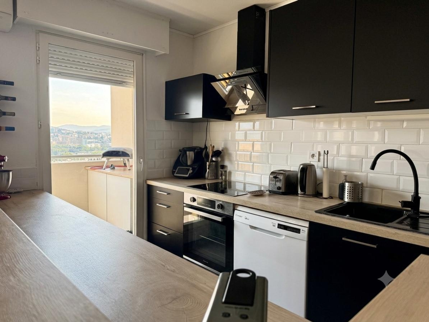 Appartement à vendre - 3 pièces - 64m2 - Saint-Laurent-Du-Var (06700)