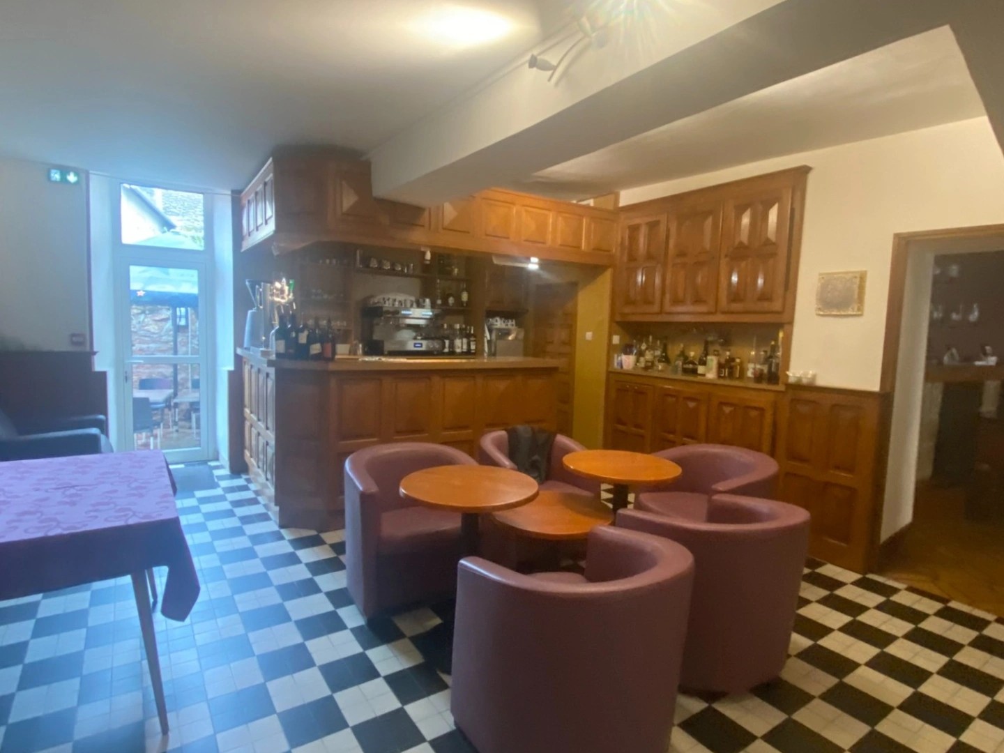 Magasin à vendre - 1100m2 - Dun-Le-Palestel (23800)