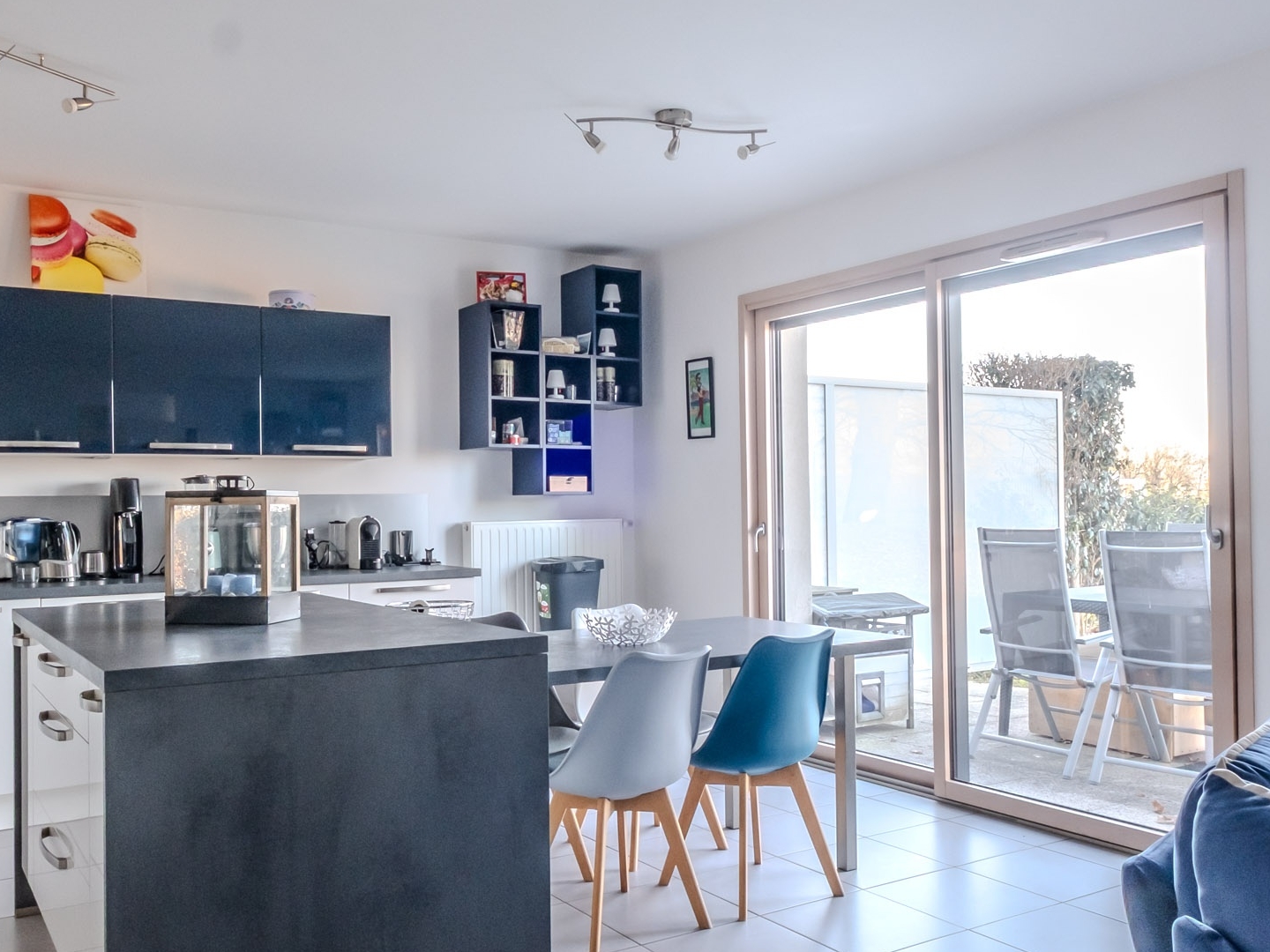 Appartement à vendre - 4 pièces - 110m2 - Évian-Les-Bains (74500)