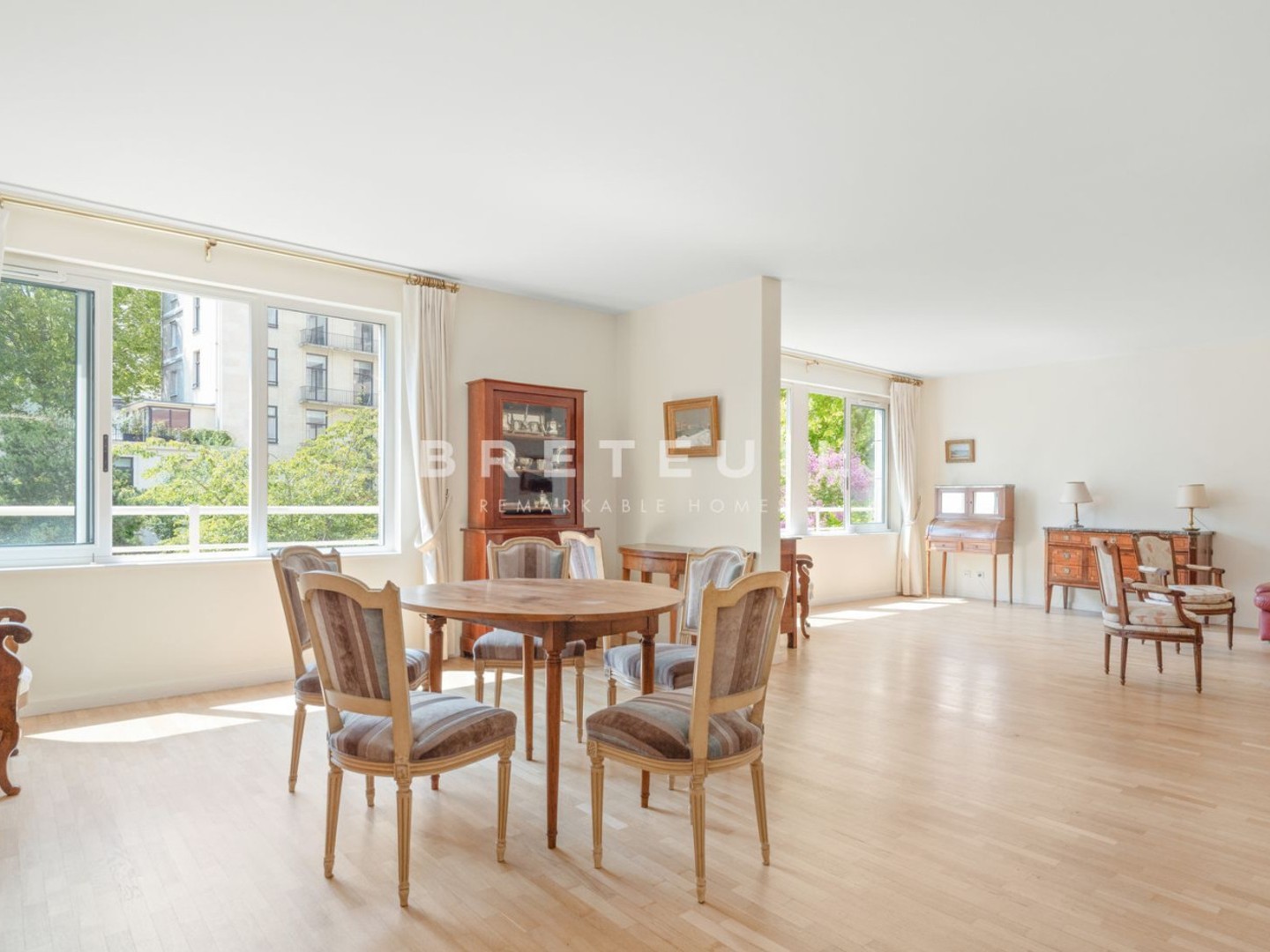 Appartement à vendre - 4 pièces - 102m2 - Paris 16e (75016)