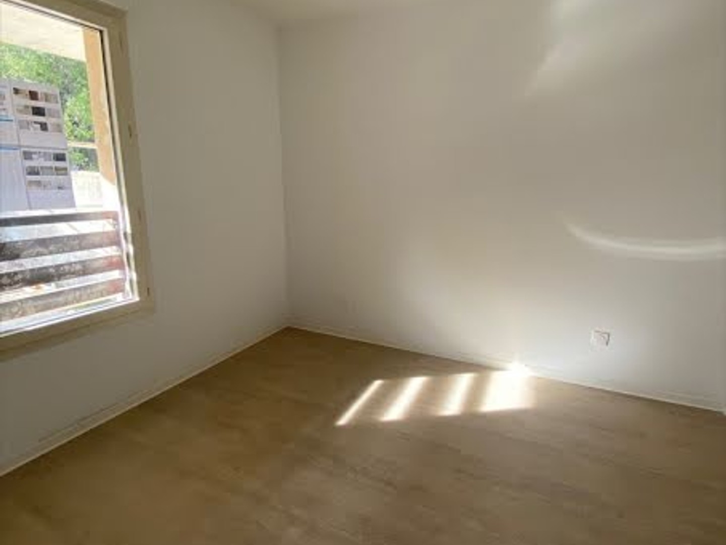 Appartement à vendre - 4 pièces - 76m2 - Nîmes (30000)