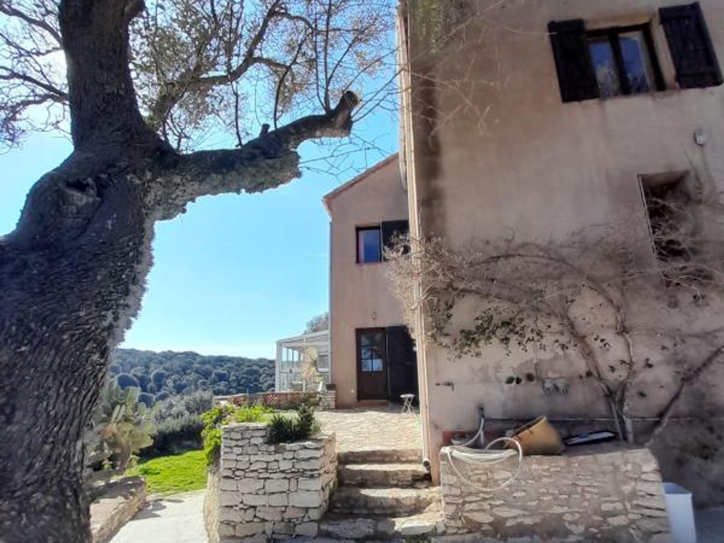 Oasis de tranquillité au coeur de Bonifacio, villa d'exception sur terrain de 3 hectares !