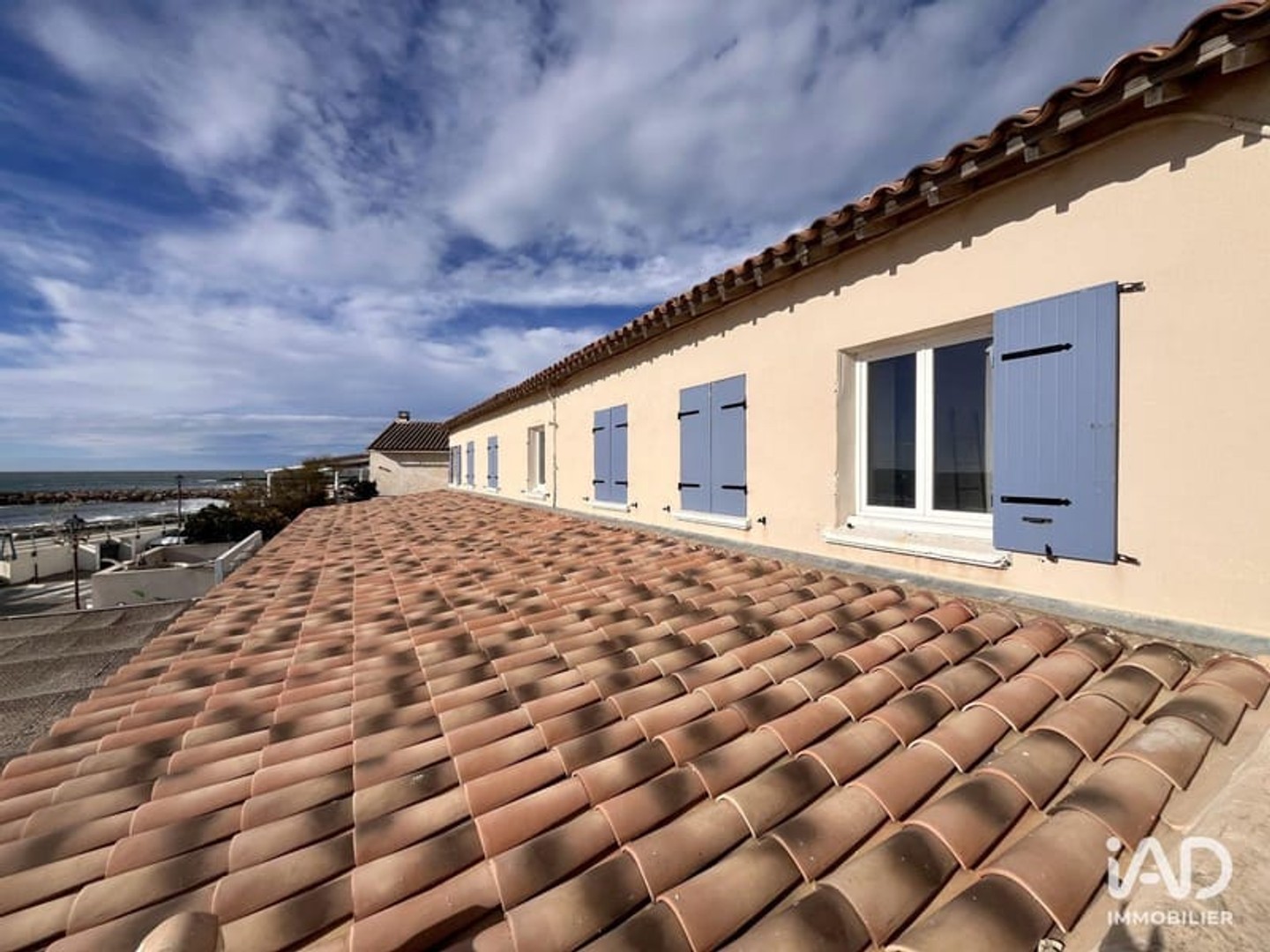 Magasin à vendre - 454m2 - Saintes-Maries-De... (13460)