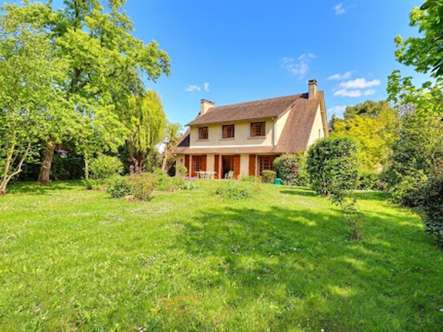 Maison à vendre - 7 pièces - 200m2 - Bougival (78380)